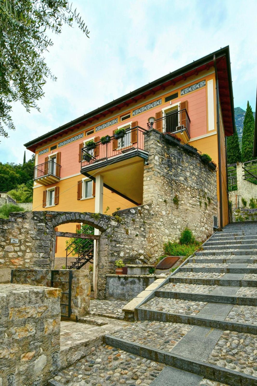 Il Sogno Sul Lago Гарняно Екстериор снимка