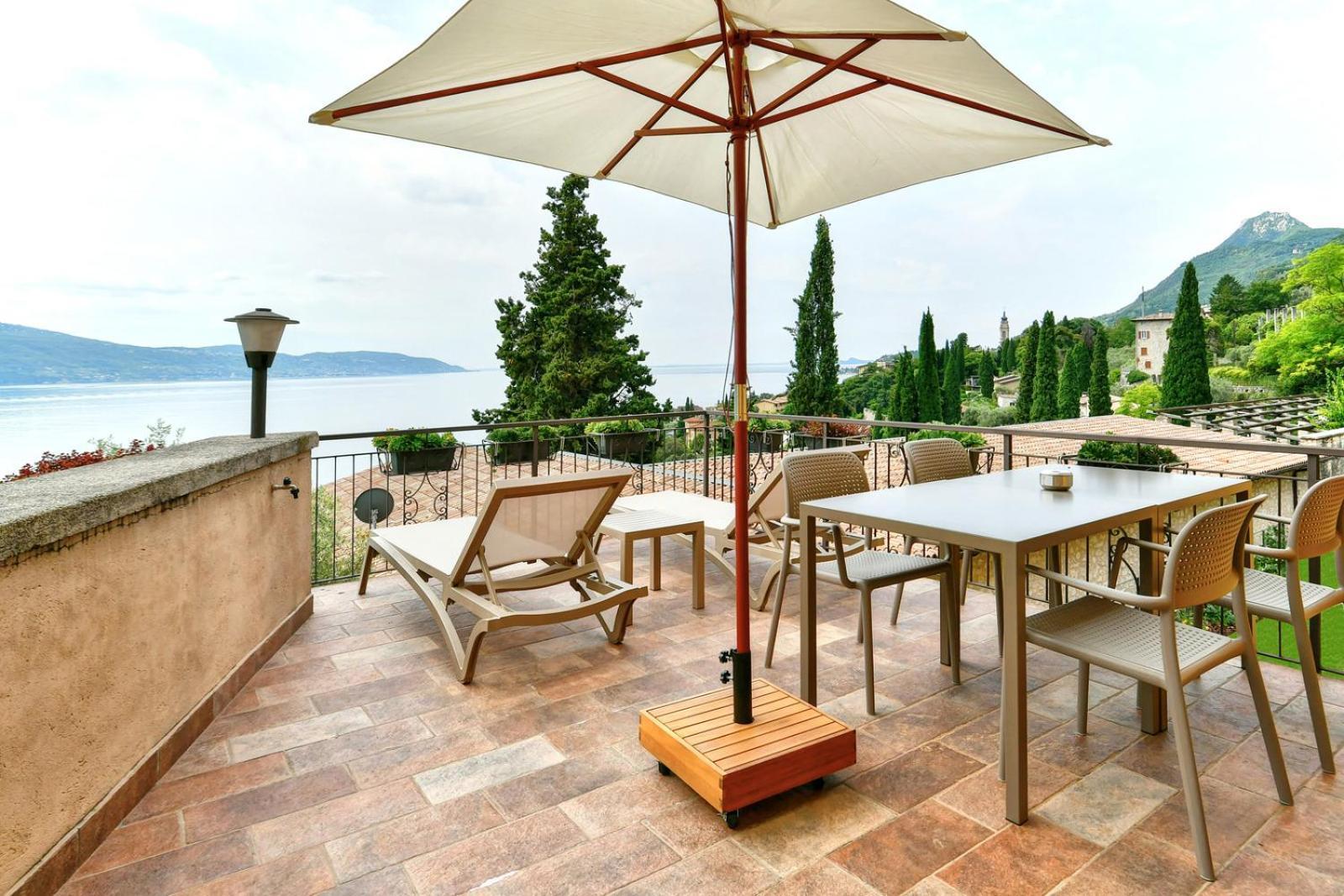 Il Sogno Sul Lago Гарняно Екстериор снимка